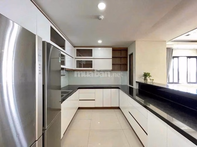 Chung cư Satra-Phan Đăng Lưu- Penhouse 200m2, 4p ngủ, giá 50tr/tháng