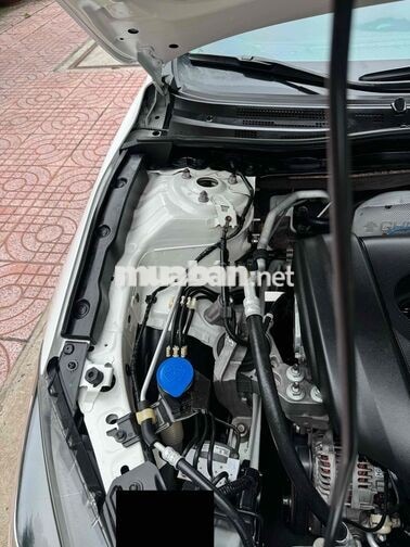 Mazda Mazda 3 5 cửa 2017 đăng ký 2018Trắng 81100km