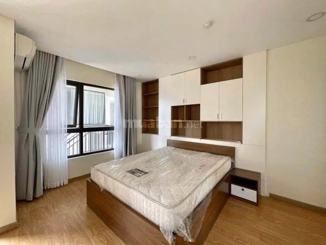 Chung cư Satra-Phan Đăng Lưu- Penhouse 200m2, 4p ngủ, giá 50tr/tháng