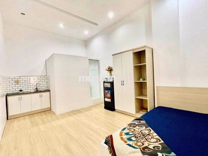 🔥 STUDIO 40M² CỬA SỔ TRỜI SIÊU THOÁNG – GẦN HÀNG XANH, QUẬN 1