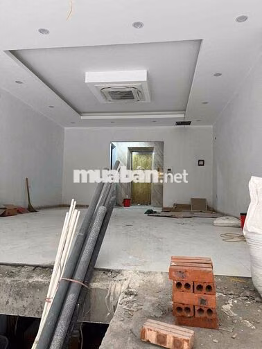CHO THUÊ NHÀ NGÕ 80 TRUNG KÍNH - THÔNG SÀN, THANG MÁY, CÓ HẦM