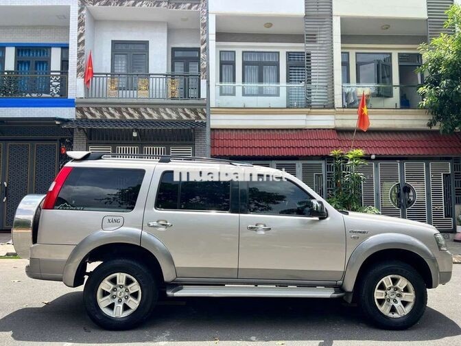 Bán Ford Everest 2007MT 7 Chổ Rộng Rãi