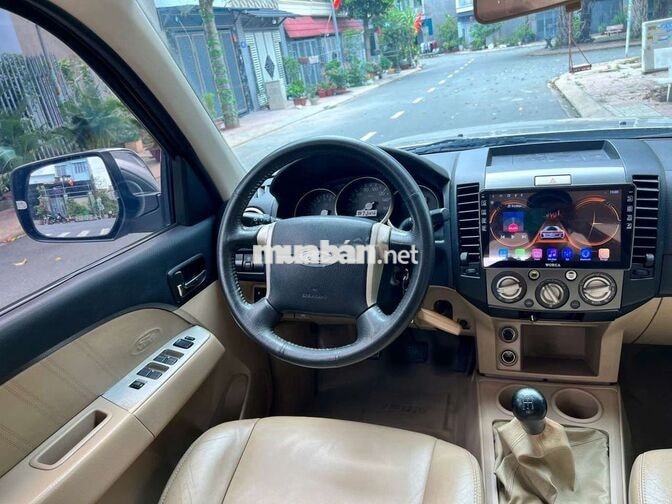 Bán Ford Everest 2007MT 7 Chổ Rộng Rãi