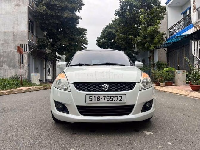 Suzuki Swift Hatchback 1.4 AT 2014 Trắng