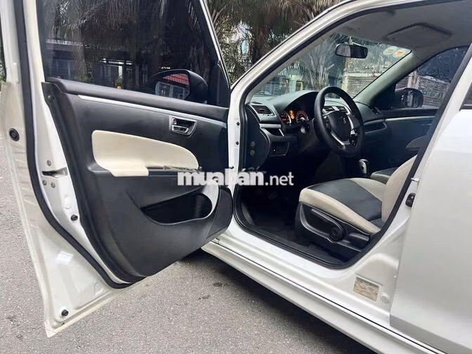 Suzuki Swift Hatchback 1.4 AT 2014 Trắng