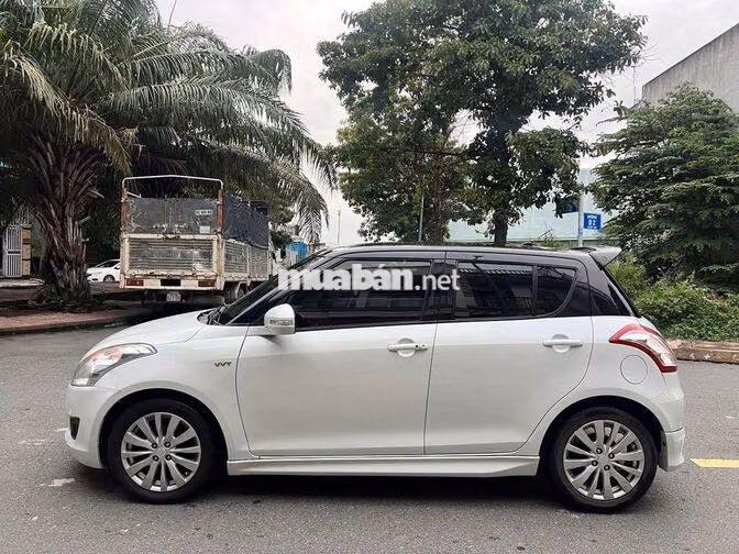 Suzuki Swift Hatchback 1.4 AT 2014 Trắng