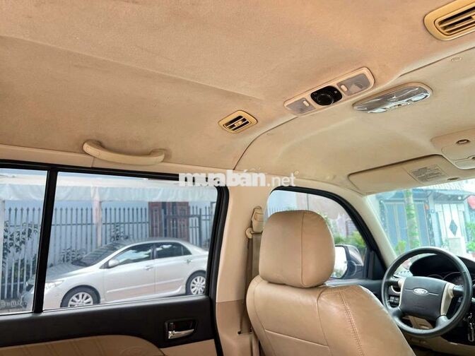 Bán Ford Everest 2007MT 7 Chổ Rộng Rãi
