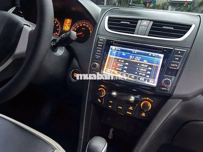 Suzuki Swift Hatchback 1.4 AT 2014 Trắng