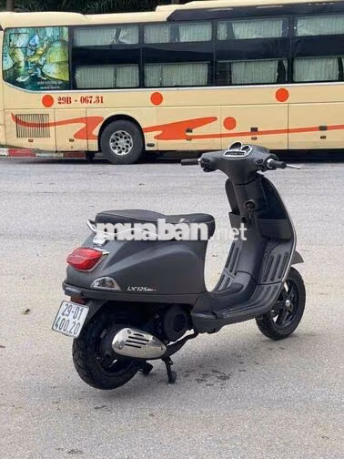Piaggio Vespa 125 3vie đèn vuông