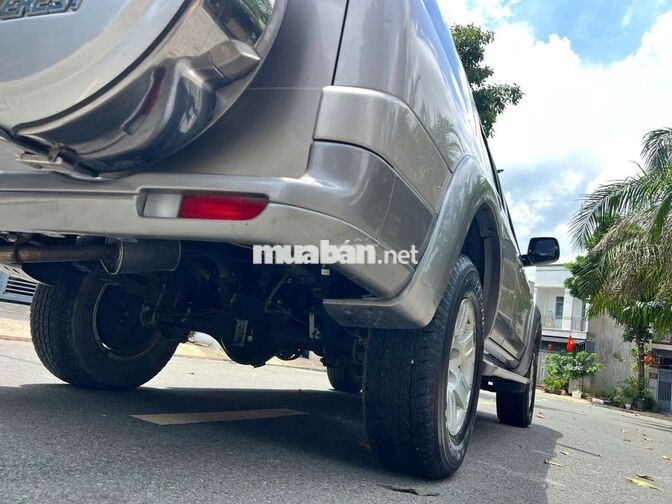 Bán Ford Everest 2007MT 7 Chổ Rộng Rãi
