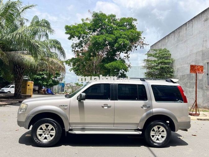 Bán Ford Everest 2007MT 7 Chổ Rộng Rãi