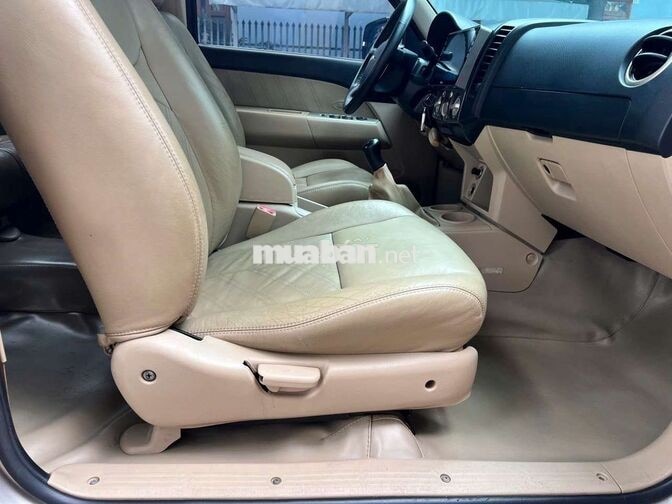 Bán Ford Everest 2007MT 7 Chổ Rộng Rãi