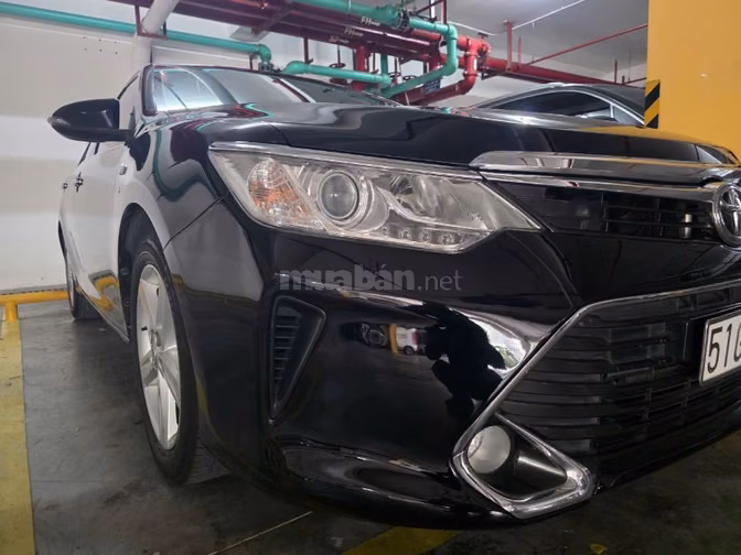 Cấn bán gấp xe Toyota - Camry 2.5Q màu đen, sản xuất tháng 03/2017 .