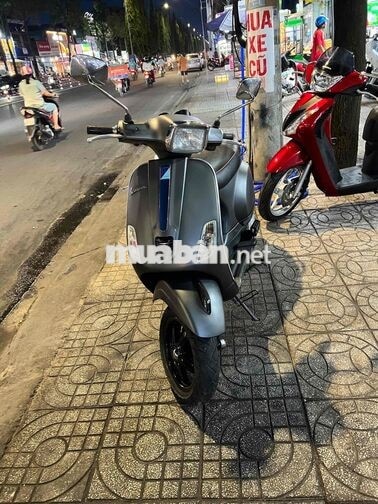 Piaggio Vespa 3V150 Fi Xám Nhập khẩu
