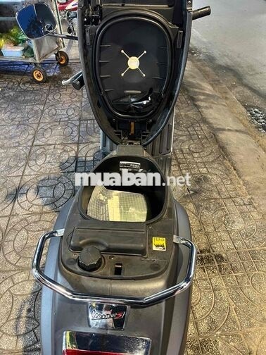 Piaggio Vespa 3V150 Fi Xám Nhập khẩu