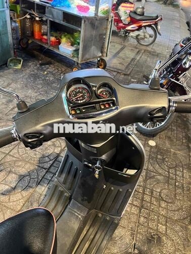 Piaggio Vespa 3V150 Fi Xám Nhập khẩu