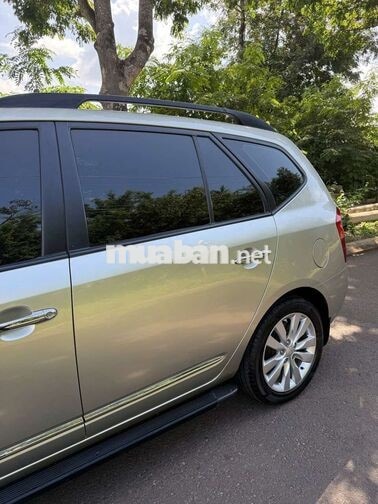 Kia Carens 2010 Vàng cát TPHCM
