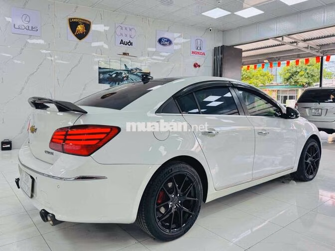 Chevrolet Cruze 2017 Trắng 5 chỗ