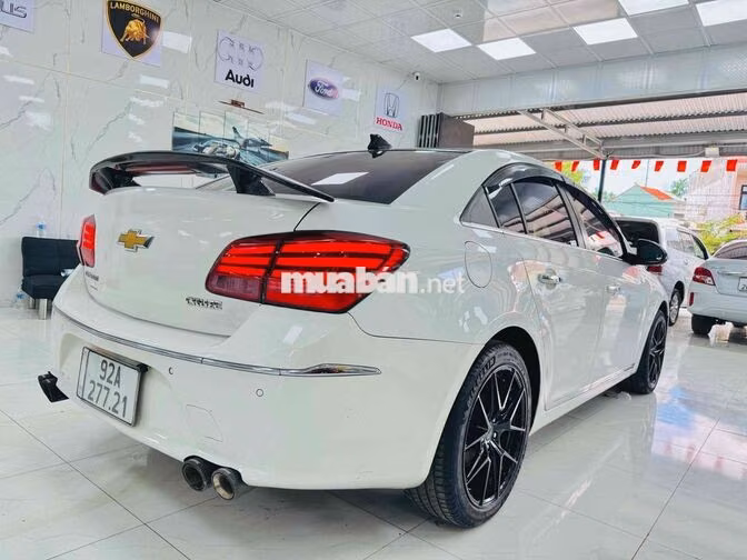Chevrolet Cruze 2017 Trắng 5 chỗ