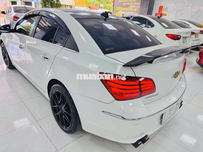 Chevrolet Cruze 2017 Trắng 5 chỗ