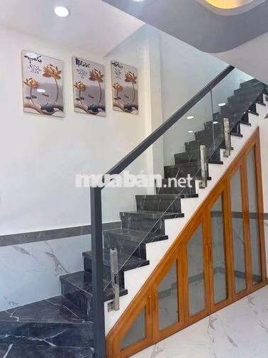 Nhà bà điểm mới hoàn thiện cao cấp sổ hồng