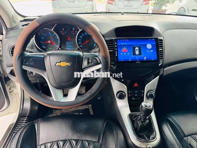 Chevrolet Cruze 2017 Trắng 5 chỗ