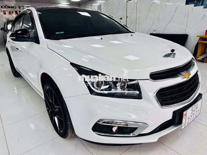 Chevrolet Cruze 2017 Trắng 5 chỗ
