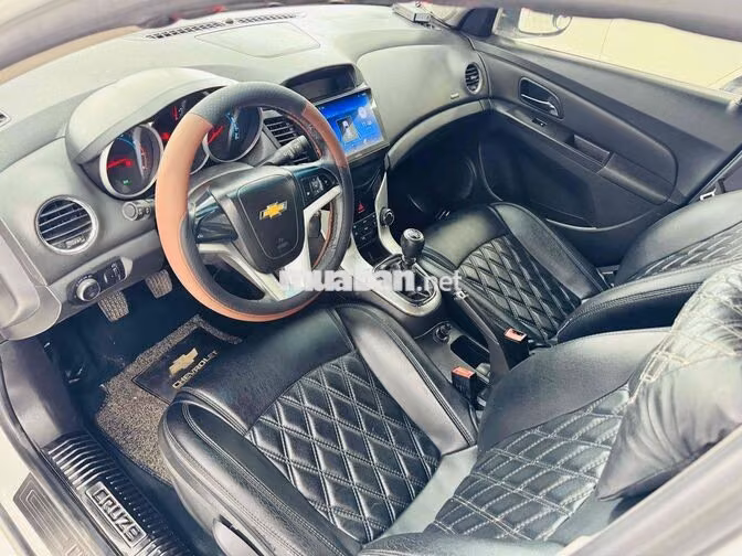 Chevrolet Cruze 2017 Trắng 5 chỗ