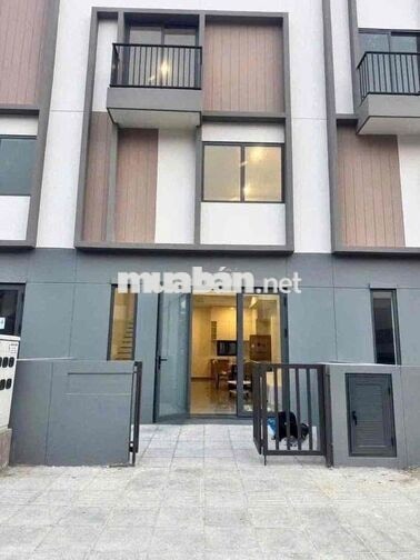 Cho thuê nhà 3PN 3WC TP Mới Bình Dương nội thất đầy đủ