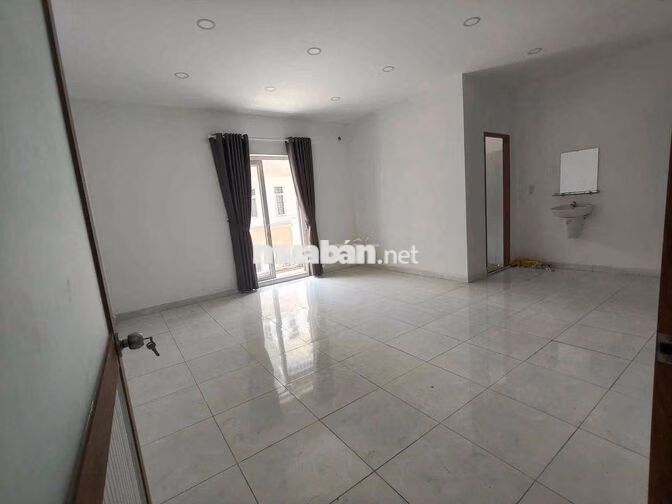 Cho thuê nhà Unitown TP mới Bình Dương 120m2 5PN full nội thất