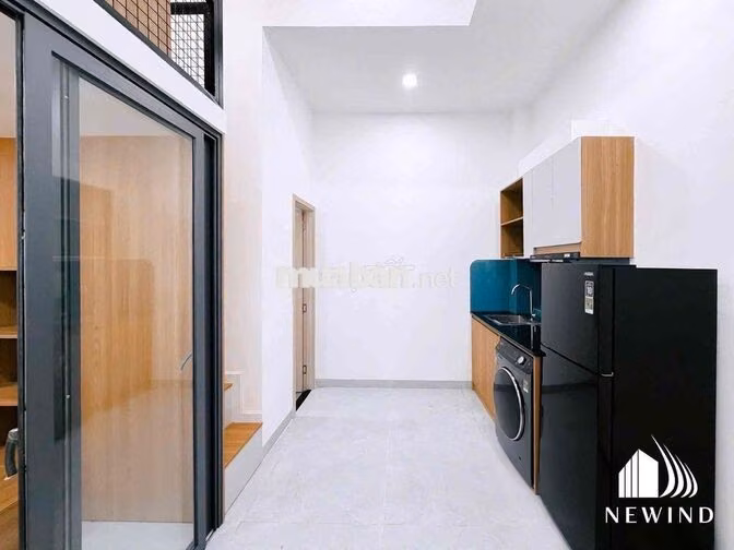 Duplex Gác cao 2m có 2 chổ ngủ Full Nội thất trống sẵn
