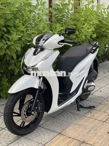 Honda SH 160 2024 Trắng 6.500km bán hay gl