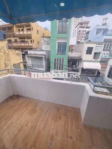 Nguyên căn 3pn 3wc hẻm Võ Văn Kiệt, Q1 1tr2l