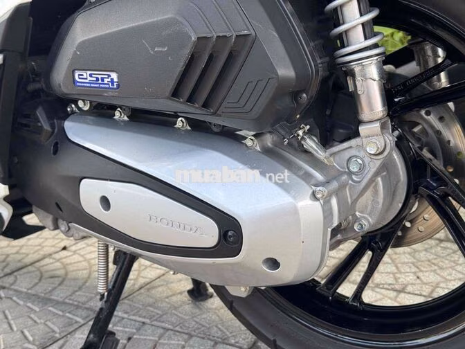 Honda SH 160 2024 Trắng 6.500km bán hay gl