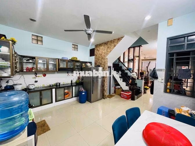 Bán nhà hẻm xe tải 4tầng 90m2 ( 5.3 x 17 ), 11,2 tỷ, Thoại Ngọc Hầu TP
