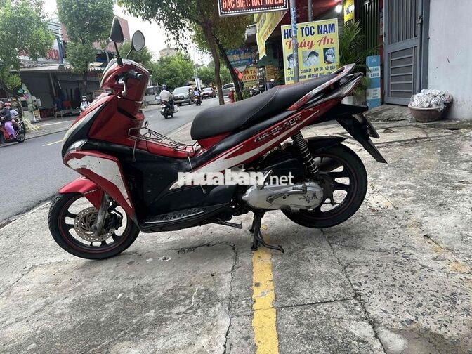 Cần bán xe airblade 2012 fi phun xăng điện tử .
