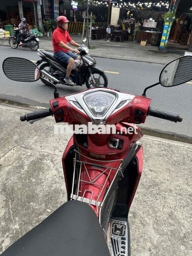 Cần bán xe airblade 2012 fi phun xăng điện tử .