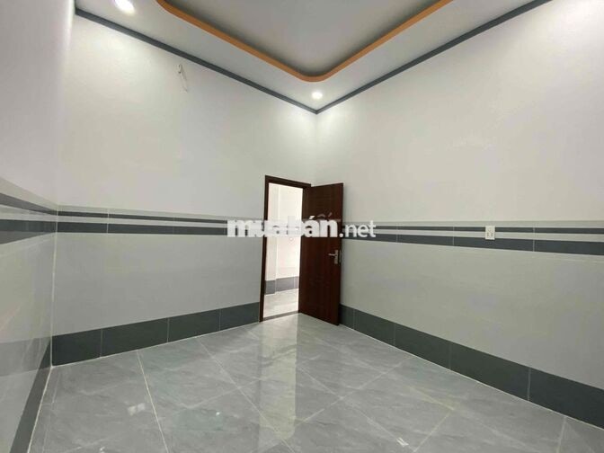 bán gấp căn nhà Ngay cầu lớn hooc môn :140m2 thổ cư - shr giá 1ty850