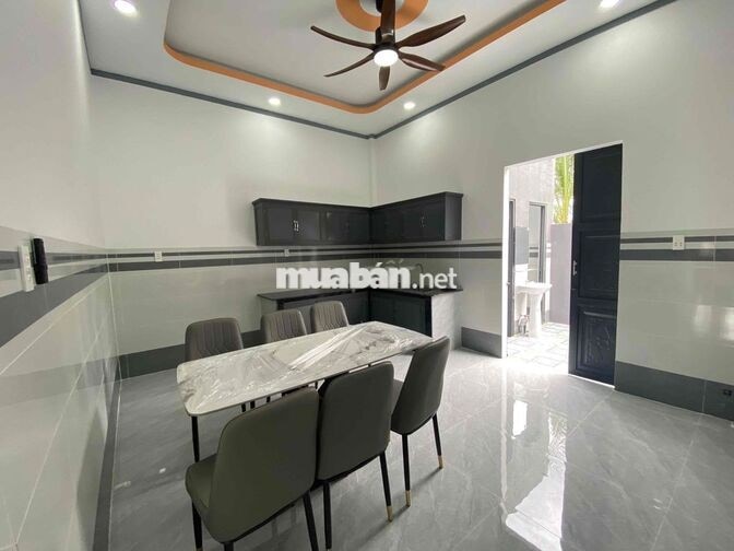 bán gấp căn nhà Ngay cầu lớn hooc môn :140m2 thổ cư - shr giá 1ty850