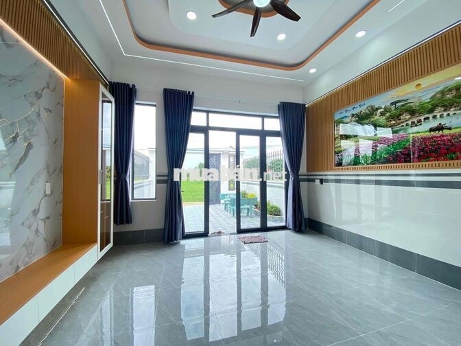 bán gấp căn nhà Ngay cầu lớn hooc môn :140m2 thổ cư - shr giá 1ty850