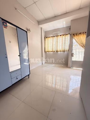 Nhà nguyên căn 1 trệt 1 lầu 2PN ngay chợ Thanh Đa, cách công viên 60m