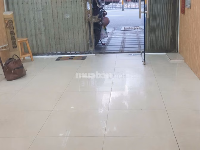 Cho thuê nhà Mặt Phố đường Lê Hồng Phong, Phường 10, Quận 10 cũ