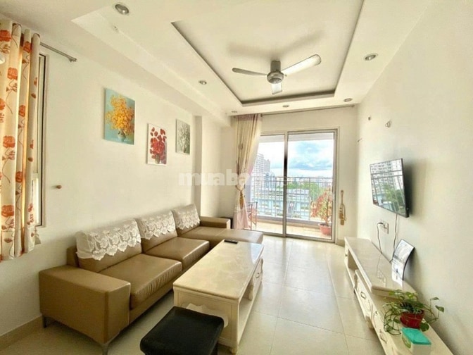 Central Plaza-Ban công, Nội thất cao cấp, 80m2 ,2PN Giá thuê 13.5 tr/t