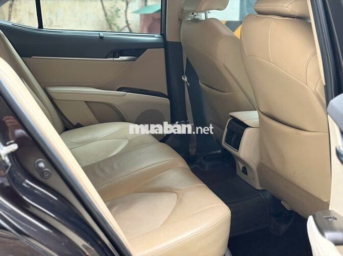 Camry 2.5Q 2019 - HT Bank 60% - Giá Còn Giảm