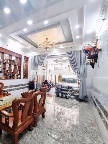 Hẻm 8m, Quang Trung, 62m2, 4 tầng, 4pn, giá nhỉnh 9t xíu
