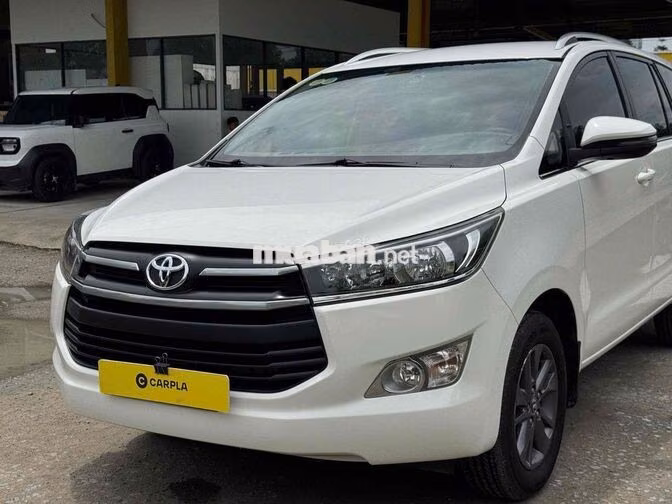 Toyota Innova 2.0G AT 2018 Trắng Tự động