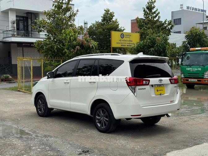 Toyota Innova 2.0G AT 2018 Trắng Tự động