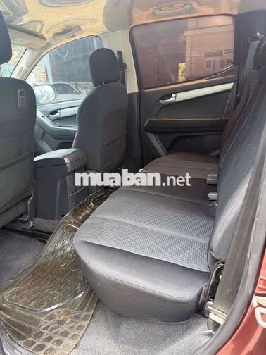 Isuzu Dmax 3.0 Dầu Đỏ