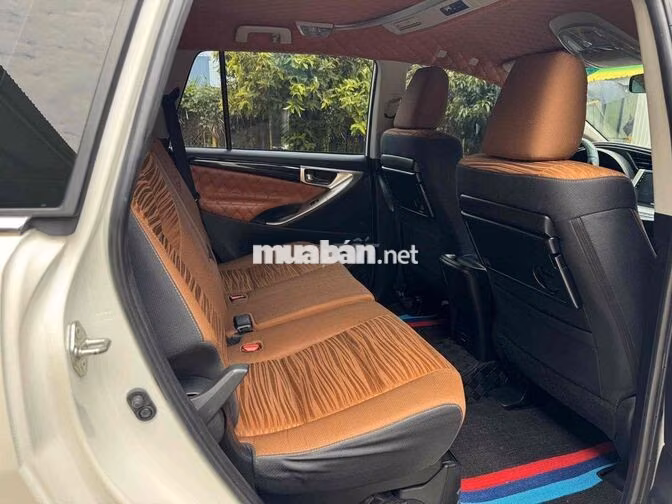 Toyota Innova 2.0G AT 2018 Trắng Tự động
