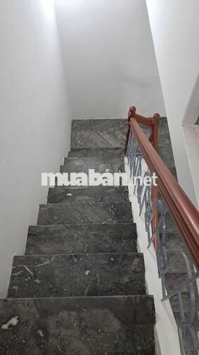 Cho thuê nhà 3 tầng phố Cầu Diễn